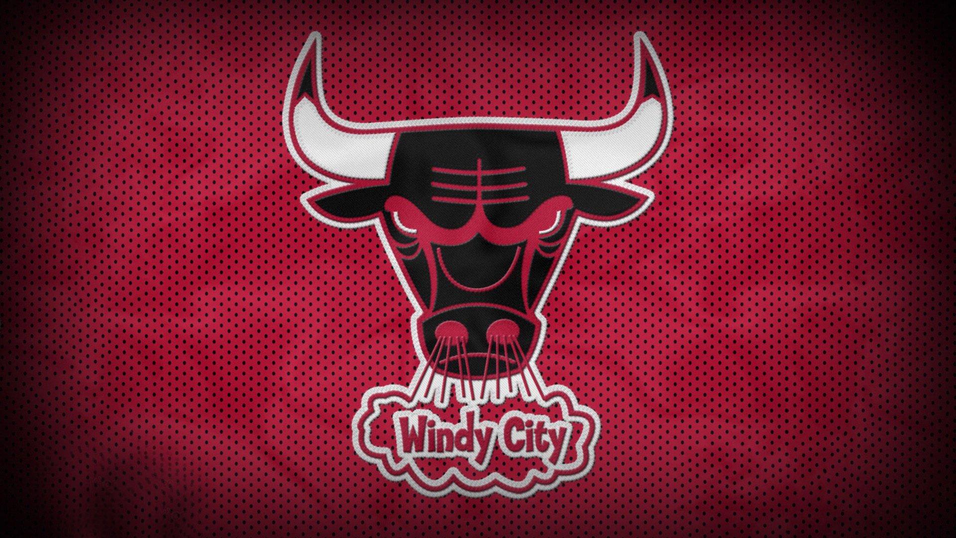 马尔穆什伤情引关注,拄拐返埃及接受进一步治疗,欧洲征程蒙阴影